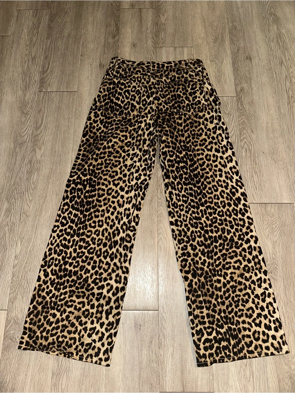 H&M Leopard Print Pants Wide Leg Denim Trendy Style Casual Womens Sz 6